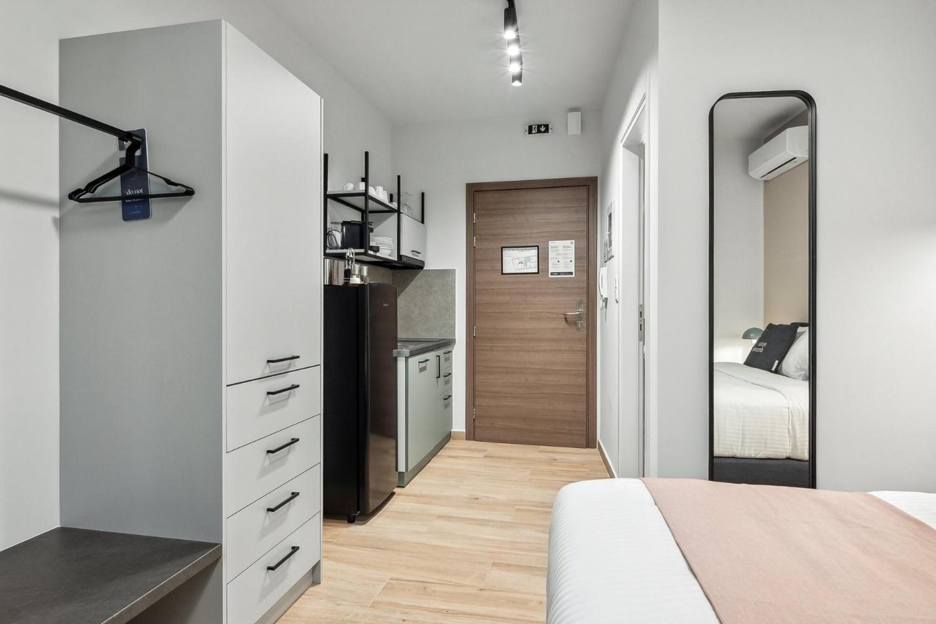 Limehome Athens Solonos City Center מראה חיצוני תמונה